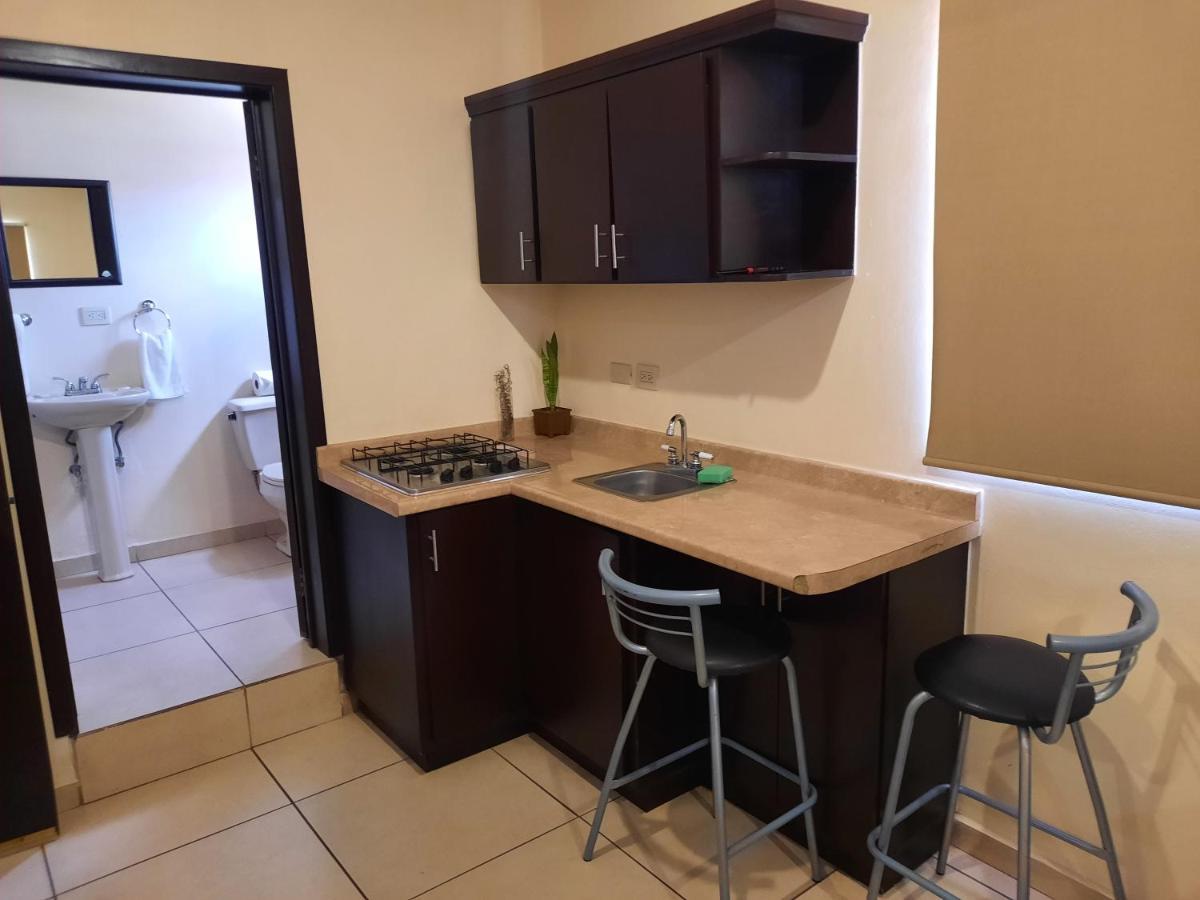Hgen Rooms & Suites Los Mochis Exterior foto