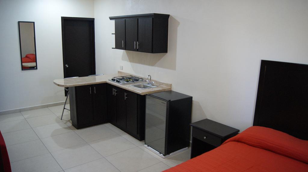 Hgen Rooms & Suites Los Mochis Exterior foto