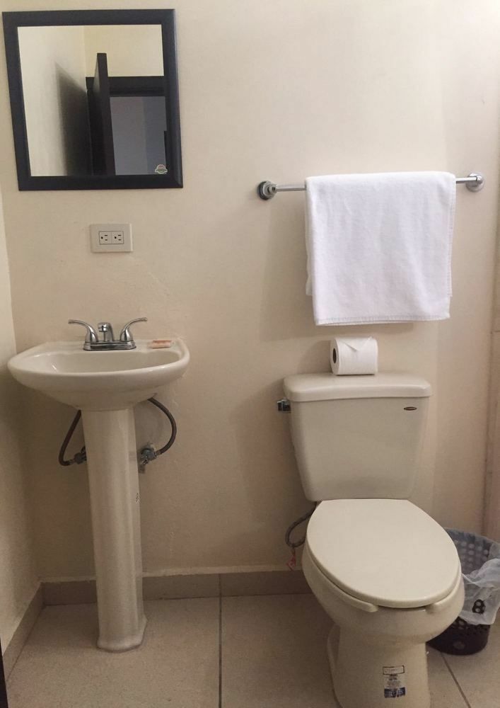 Hgen Rooms & Suites Los Mochis Exterior foto