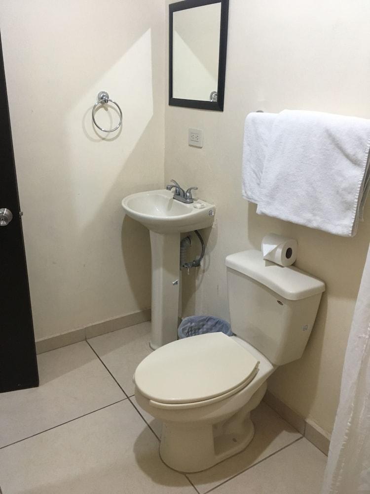 Hgen Rooms & Suites Los Mochis Exterior foto